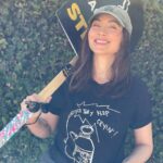 Courtney Ford Instagram - Huge congratulations to the WGA❤️ And thank you for continuing to stand with SAG/Aftra as we fight for our own fair deal💪🏼 Performers and allies- show up, show out! Check sagaftrastrike.org for picket schedules and locations. “AMPTP Tears” t-shirt designed by WGA Strike Captain Taylor Orci 🚿 DM @taylororci if you’re interested in getting your hands on one while donating to the Entertainment Community Fund🎭 #UnionPrinted #UnionStrong