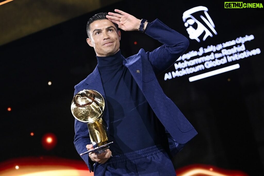 Cristiano Ronaldo Instagram - Proud to have won three awards today 🏆 A big thank you to all the staff, teammates and fans who keep making me better everyday!🙏🏽