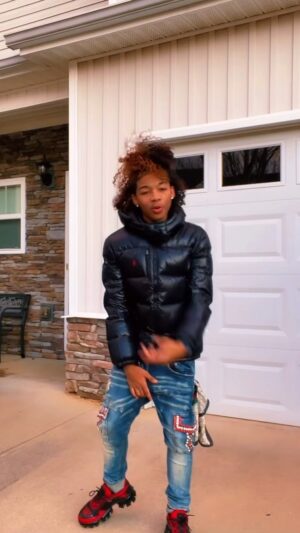 Curlyhead Monty Instagram - Don’t Be Shy To Tell The World That I Made Yuh 💯 
 ( Finish the lyrics 🥱 Name still in they mouth 💀😂🚪MUSIC VID DROPPING TONIGHT ‼️‼️
