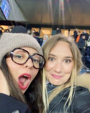 Déborah François Instagram - On s’est amusées comme des petites folles!!! 👯‍♀️⚽️ #parisestmagique #psg