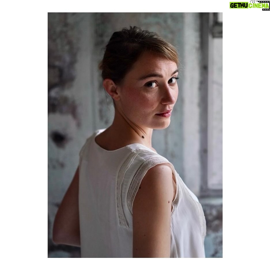Déborah François Instagram - Déborah François, actrice lumineuse, rejoint French Lights ! 💫 @deborah_francois_officiel Relations Presse et Publiques / Image : @eleonore.heuze 📸 @emmanuellejacobsonroques