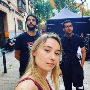 Déborah François Instagram - Equipo @misoledadtienealas_pelicula ¡¡ LISTOS !! 🫡  D-2

Hay cosas que no se pueden romper. Ellos están en mi 🧡 para siempre. Pienso mucho tb en todo el resto de nuestros colegas del equipo: me dieron alas durante el viaje 🙏 

¿ya tienes tus billetes para este finde?