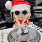 DJ Koo Instagram - メリークリスマス！！ KOO援団の方からいただいた、 着せ替えDJ KOO サンタさんバージョン！！ いつも映え映えありがとうございます！！ 皆さん超良きクリスマスを！！ #クリスマス #サンタクロース #DJKOO