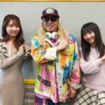 DJ Koo Instagram - DJ KOO REBOOT THE WORLD ＃rtw SUPER☆GiRLS @SUPERGiRLS_AMG から #門林有羽 ちゃんと #柏綾菜 ちゃんがゲストに来てくれました！ スパガはデビューの頃からずっと仲良き後輩アイドル 常に進化を遂げながらハッピーが溢れてます！！ 最新シングル #HeartDiamond これはアガります 柏ちゃんが！！まるぐラーメンが大好きで僕のCMをチェックしてくれて「今日食べて来ました！！」 ってパッケージを持参w https://djkoo-rtw.com/ #ラジオ関西 #ラジオNIKKEI #まるぐラーメン #DJKOO