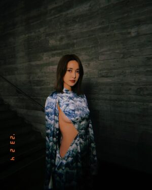 DaYuan Lin Instagram - 今天我真的是在 #遙遠的另一端
欣賞這趟奇幻的公路之旅。 

不敢相信！怪盜那麼辣是合理的嗎？

既然詹朴總是用服裝說故事
既然詹朴把這個角色賦予我

那我就是一個充滿自信又性感的怪盜☺️🤘🏻
一起來欣賞這趟迷幻的公路之旅(時裝秀)吧🖤🤍
 https://youtu.be/UkGVhm8naz4

@APUJAN @apu.jan 
#APUJANAW23
#TheOtherEndofNowhere