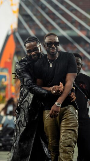 Dadju Djuna Nsungula Instagram - Procurez-vous cet album… C’est plus une blague 🌳🩸 LIEN EN BIO.