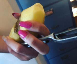 Daniel Hendler Instagram - Hija hace papas fritas