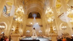 Daniel Lévi Instagram - Merci à @koolulam et @keren_hayessod_fr pour cette merveilleuse interprétation et ce si bel hommage à mon mari 🙏🏻🎶✨
Merci aussi à toutes les personnes présentes de l’avoir honoré dans cette si belle synagogue de La Victoire ❤️

RÉUNIR CE QUE TU AS FAIT TOUT AU LONG DE TA VIE ET FERA ENCORE ET TOUJOURS🙏🏻❤️