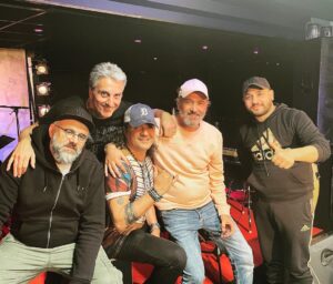 Daniel Lévi Instagram - Chers amis une pensée à vous tous ce soir, une pensée aux musiciens, aux artistes invités, à toutes l’équipe de kol Peper Music , notre service d’attachés de presse, notre distributeur et à vous cher public. 
Vous tous qui êtes là dans les bons  comme dans les durs moments .
Nous pensons  à vous très forts et nous vous embrassons .
Il se remet doucement avec l’aide de D…
Comme je vous l’ai indiqué la date de Paris a dû être annulée.
Mais ce n’est que partie remise 🙏🏻❤️

La  date de report du concert à Paris  au Theatre MOGADOR sera annoncée début juin 

Vos places restent valables et j’espère de tout cœur que vous les conserverait pour un rendez-vous pas comme les autres .

Un remboursement peut être demandé au 01 53 33 45 35

Merci à @laurentbentata et toute l’équipe exceptionnelle du @theatremogadorparis pour leur soutien sans faille 🙏🏻 
Merci à tous pour vos messages et soutien🙏🏻
On vous aime et on vous embrasse tendrement. 
À très vite 🙏🏻❤️😘

Sandrine et Daniel Lévi