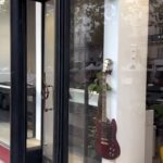 Daniel Lévi Instagram - LA MUSIQUE ÉTAIT POUR DANIEL LEVI UN VRAI REMÈDE « DONNER DU BONHEUR AUX AUTRES À TRAVERS LA MUSIQUE », ce qu’il aimait tant faire... « Il est temps de reprendre la route mon cher mari et de continuer sur tes pas » La tournée VIVRE AUX ÉCLATS débutera le 7 mai au Théâtre Mogador, pour faire vivre sa musique et faire raisonner sa voix. Tous les bénéfices de cette soirée seront reversés à l’association Daniel Levi afin d’installer des pianos dans tous les hôpitaux de France et les maisons de retraite. (Cerfa disponible). 🎟️ Pour acheter votre place de concert : https://www.eventim.fr/event/hommage-a-daniel-levi-theatre-mogador-17979507/ 💌 Pour effectuer votre don : https://www.allodons.fr/daniel-levi