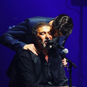 Daniel Lévi Instagram - Chanter Lonelie avec lui… « Au combien tu as aimé ce moment privilégié sur scène avec ton fils @abel.levi_music »🙏🏻❤️

« Parce que ta voix ne cessera de résonner »

Chers amis je vous invite à découvrir l’univers musical de Daniel Levi.
Chaque jours nombreuses chansons serons postées pour lui, pour vous, pour nous… 🙏🏻❤️ »
Écoutons encore et toujours🫶

https://open.spotify.com/track/5ZnfotqQiDXoZ1b5oJbN57?si=ijdbTqmfQYyu69M-t2ljVw

@addictivemusicfrance
