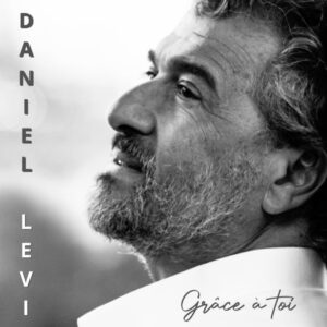 Daniel Lévi Instagram - Pour que ta voix résonne chaque jour dans le monde, nous ne cesserons jamais de te faire vivre à travers ta musique 🎼💫

Merci à vous tous pour votre bienveillance, ne cessez jamais d’écouter, de chanter et de partager sa musique 🙏🏻❤️

Merci à notre distributeur @addictivemusicfrance d’être à nos côtés 💿
