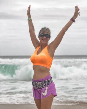 Daniela Pantano Instagram - Feliz cumple a la mujer de mi vida ❤️ a la mamá y abuela más amorosa , divertida y más especial que puede haber .
Te amo con toda mi vida , te admiro profundamente por tu resiliencia por tus convicciones y tus valores . 
Qué felicidad que Ambar tenga esta abuelita !!!! Te amamos ❤️❤️❤️ @pato_runner