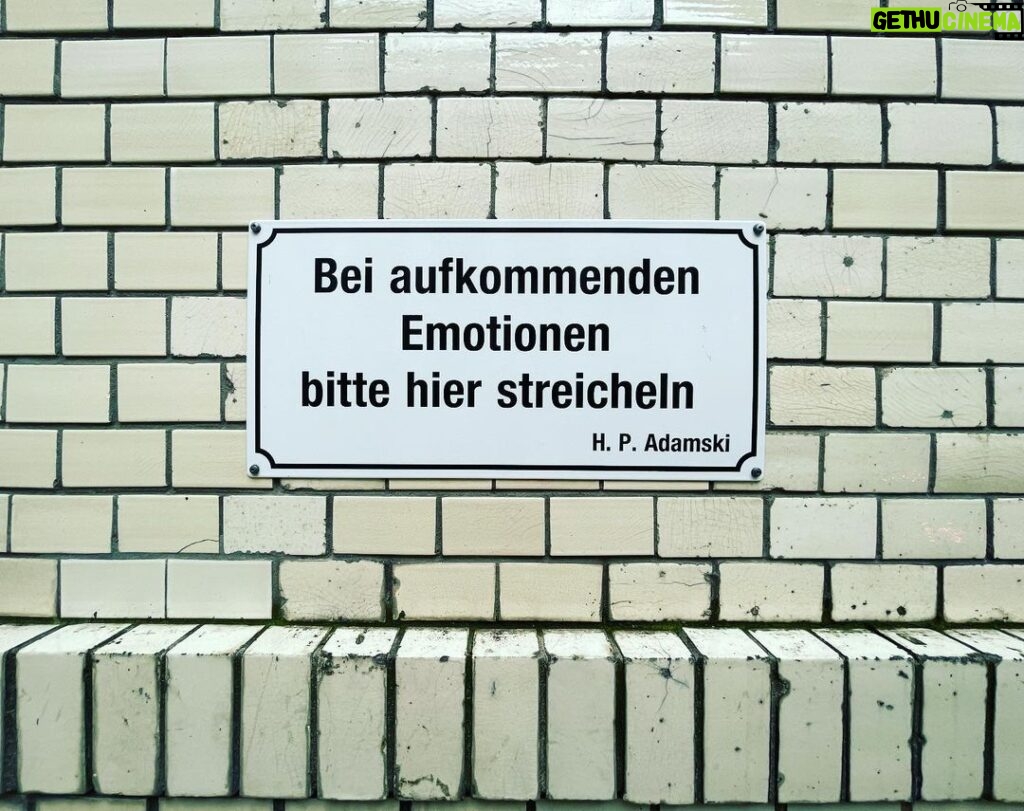 Daniele Rizzo Instagram - Die Asymmetrie macht einige angry 🤪 #berlin Berlin, Germany
