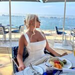 Daniella Chávez Instagram - Todo lo que te pasa es por y para tu bien, Agradece las cosas que no salieron como esperabas porque en realidad merecías algo mucho mejor 💫 Dubai is my favorite place✨ Burj Al Arab Jumeirah