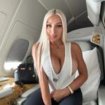 Daniella Chávez Instagram - Gracias 🙏 La Gratitud atrae abundancia, inicia y termina tu día dando Gracias!✨ adivinen a dónde vuelo ✈️? El Cielo