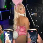Daniella Chávez Instagram - Tú Conejita Playboy🩷✨Cuál es tu foto Fav? 🐰. @myslimusinas 🛻🎉.