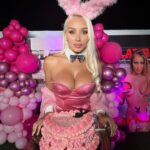 Daniella Chávez Instagram - Tú Conejita Playboy🩷✨Cuál es tu foto Fav? 🐰. @myslimusinas 🛻🎉.