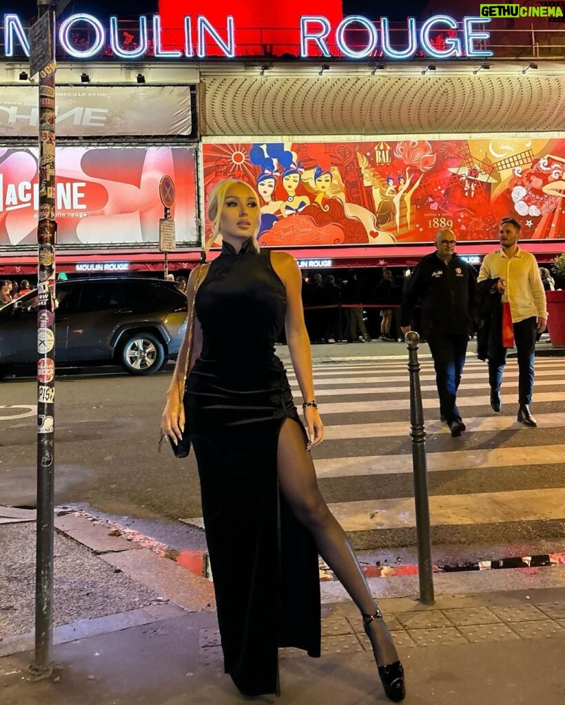 Daniella Chávez Instagram - Moulin Rouge♥ @NovaMen by @FashionNova Dress♥ Le Moulin Rouge (Officiel)