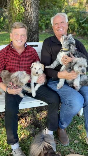 Danny Robertshaw Instagram - Happy New Year message from Danny & Ron! ❤️ 

www.DannyRonsRescue.org/donate