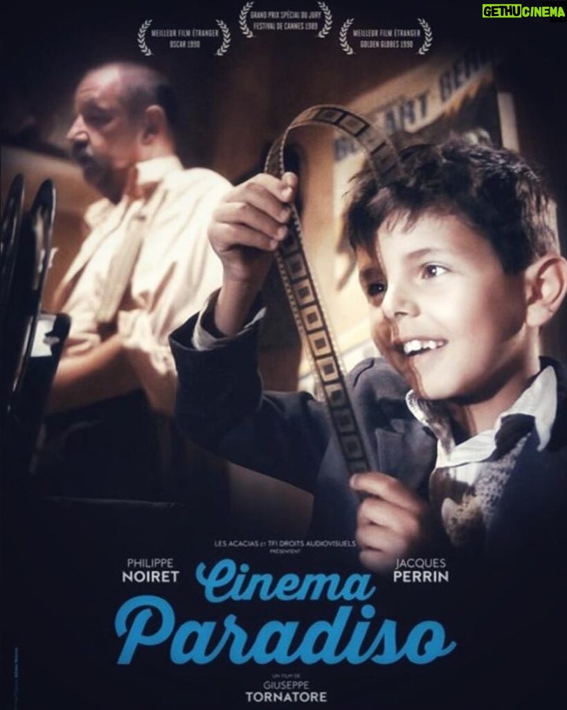 Dany Boon Instagram - Les salles de cinéma rouvrent aujourd’hui et ça c’est une grande nouvelle ! ❤️ Retournons tous au cinéma! Y aller c’est réaliser à quel point ça nous a manqué. #tousaucinema #tousaucinéma