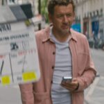 Dany Boon Instagram - Petit cadeau making of ! Les coulisses du tournage à Paris. Merci de vos avis et vos beaux témoignages sur #LaViePourDeVrai. Je lis tout et j’adore partager ça avec vous ❤️