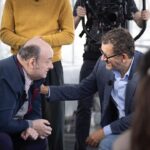 Dany Boon Instagram - Merci, Merci, Merci pour tous vos adorables messages après la diffusion de l'émission Les Rencontres du Papotin ! Faites un tour sur leur compte @lepapotin vous y retrouverez des textes, dessins et le lien pour commander le magazine 😍