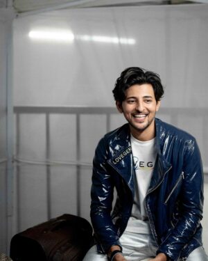 Darshan Raval Instagram - ✨💙 
 Wearing @lovegen_spain
