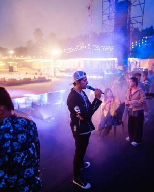Darshan Raval Instagram - #Surat Let’s BEGIN 
(Last photo mat dekhna..sneek peek hai from what’s going to happen 😉)