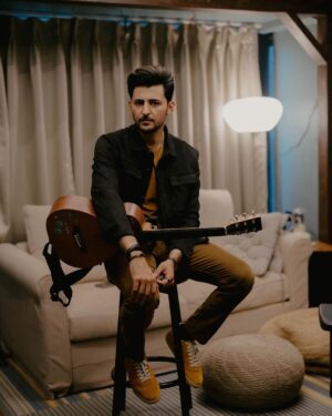 Darshan Raval Instagram - 🤎✨