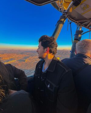 Darshan Raval Instagram - What a beautiful experience it was ❤️✨yea also i am lil afraid of heights 😁🤣
 
(Check out the broadcast channel for more pictures 🤗✨)