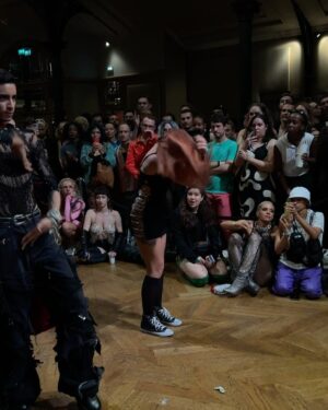 Darya Timoshenko Instagram - FINAL TT hands & arms with @an.oo.rzh @_house_of_voodoo 

Thanks Paris Latex Ball 
@kiddysmile @jackmizrahi