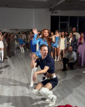Darya Timoshenko Instagram - Winner TagTeam performance 🏆
With my bestie @mark.balenci 🩵

@aloha.weekends Девочки вам спасибо за Краснодар , ценю и поддерживаю очень @christinecutest  @vika.naomi ☁️

Судьям : @pok_olenina @bardash_ninja @kisaitsme 

И всем участникам категории , состав был просто вау 💦 

Выбрала приличные отрывки из батла , было весело! 🌪️