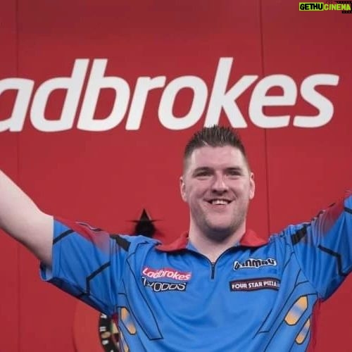 Daryl Gurney Instagram - With Christmas and New Year fast approaching, I wanted to let you know that I have availability for exhibitions for 2024. For more information on how to get Superchin at your pub or club, contact mward@mdapromotions.co.uk 👍