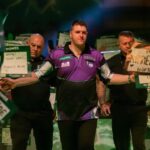 Daryl Gurney Instagram - CAZOO MASTERS ROUND TWO LATEST DARYL GURNEY 2️⃣-3️⃣ Joe Cullen Daryl broke throw in the opening leg with an 80 finish, but a 100 checkout from Cullen ensured the session ended back on throw, with 'The Rockstar' holding a slender lead.