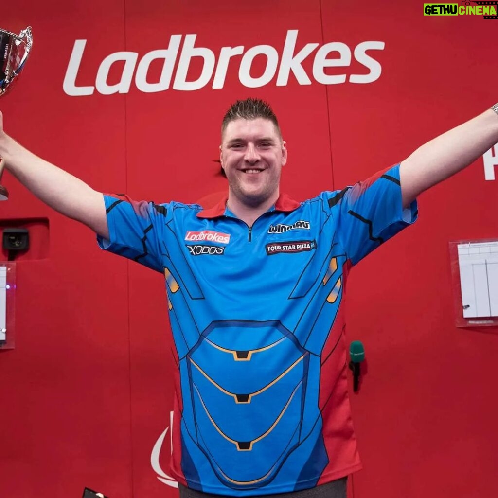 Daryl Gurney Instagram - I'm in Minehead for the Players Championship Finals that begin today. I've got amazing memories of this, after winning it in 2019, and I'm looking for a good run this weekend. I play Niels Zonneveld this evening in round one. Feeling good and will give it my all. Thanks as ever for the support. @totalhire @txoddsofficial @carquay @winmauofficial