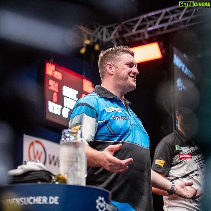 Daryl Gurney Instagram - PDC PLAYERS CHAMPIONSHIP 30 LAST 32 DARYL GURNEY 6-2 Chris Landman Board won for Daryl! He averages 102.68 in another solid performance, taking out 68 and 70 en route. Heta or Bates will be his last 16 opponent.