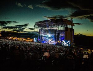Dave Matthews Instagram - Tag someone you would take to The Gorge! #davematthewsband #dmb #davematthews The Gorge. #carterbeauford #davematthewsband 📸 @rodrigodmbrasil @rene_huemer
