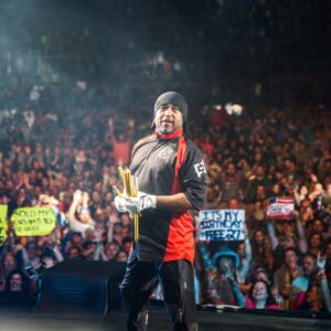 Dave Matthews Instagram - The man himself, at The Gorge.  #carterbeauford #davematthewsband #davematthews #dmb 📸 @rodrigodmbrasil @rene_huemer