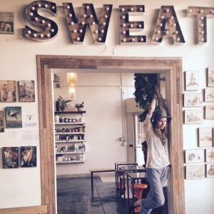 Daveigh Chase Instagram - #cedarhouse #healthyissexy 😇 #b12shots for DAYS. Always #detox and #sweat it out.. #onmybestbehavior 😘