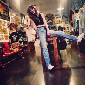 Daveigh Chase Instagram - @chucksvintageoriginal my mama my sister my soulmate dresses me proper at her legit vintage/antique/denim shop😇😘