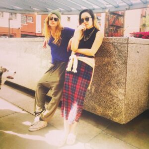 Daveigh Chase Instagram - Another throwback, this lil one @mmichelenee 👯