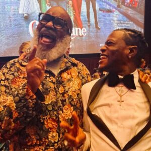 David Alan Grier Instagram - Hittin that high note n harmonizing with my man DC Young Fly at the Candy Cane Lane premiere 🎶