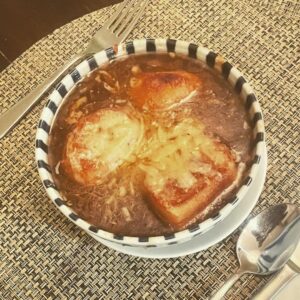 David Alan Grier Instagram - All this chilly weather got me makin French onion soup by the bucket load…soooooo fuckin good! 😍