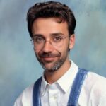 David Cristina Instagram - Fiz lá aquela coisa do AI Yearbook para ver como é que eu era se tivesse feito o liceu nos anos 90, que fiz. E a julgar por estas fotografias era um nhónhó ou um sinistro. Exceto na terceira foto, em que fazia parte dos D.A.M.A.