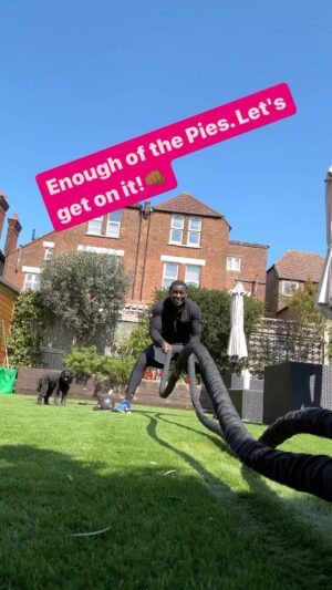 David Harewood Instagram - Time to get on it.💪🏾
#intervaltraining #battleropes