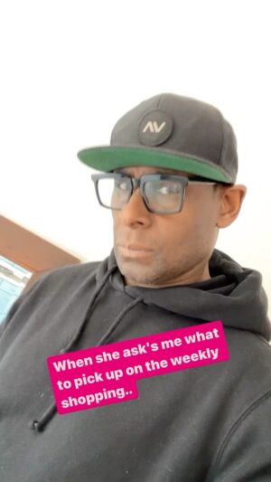 David Harewood Instagram - My turn to do the shopping 😳
# comedy #shoppingtrip #bustarhymes