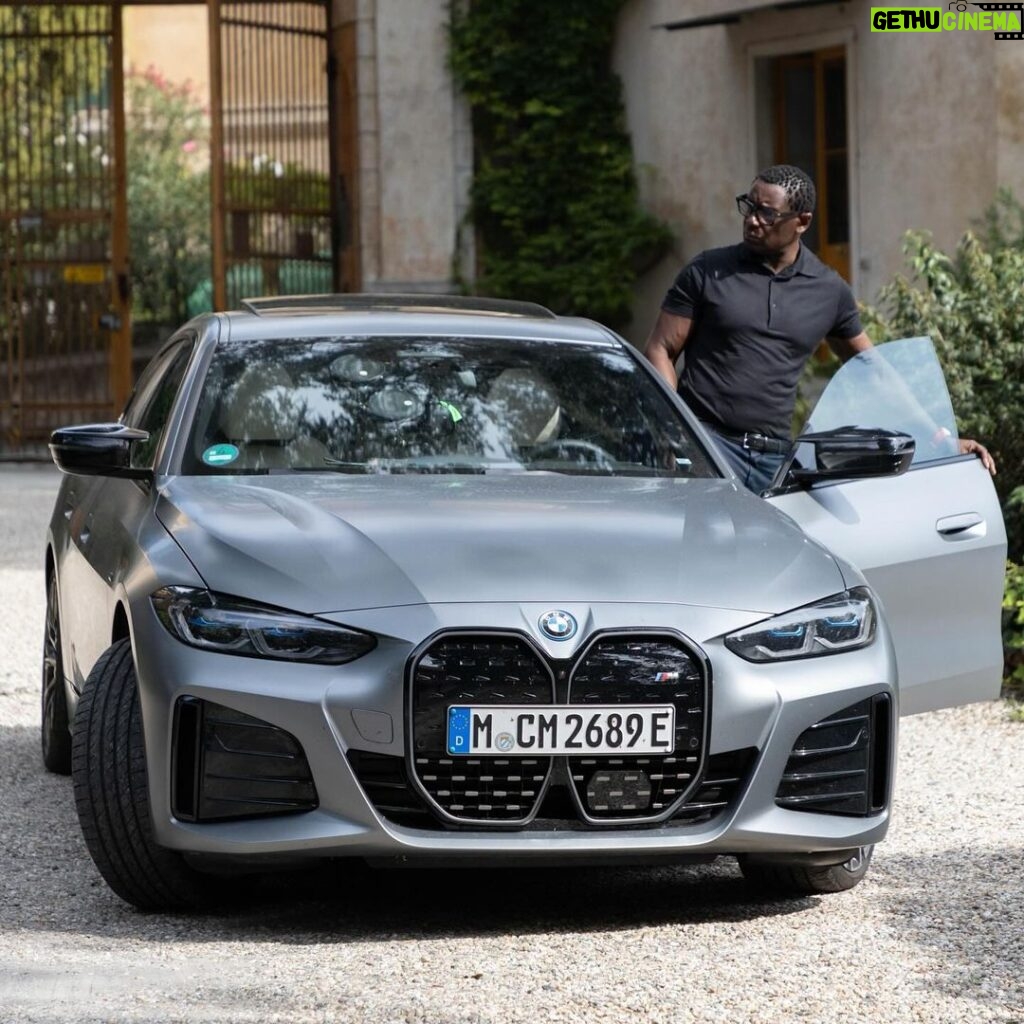 David Harewood Instagram - Such a joy driving this beautiful BMW i4 around Italy! Quiet and powerful enough to deliver the full package, it not only turned heads but made me feel like a Gladiator on the streets of Rome! Tune in to Dickens in Italy with David Harewood on Tuesday 19th of December at 8pm Sky Arts @skytv. #BMWUK #BMWi4M50 #DickensinItaly