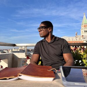 David Harewood Instagram - Working breakfast at the @hoteldanieli 
#venice 
@section52films
@skyarts