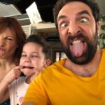 David Mora Instagram - Salut vous ! Petite pause détente 😜 @scenes_de_menages_ @m6officiel